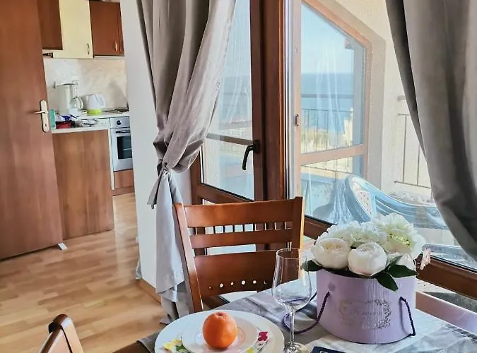 Апартамент Sunrise Place Eva Созопол